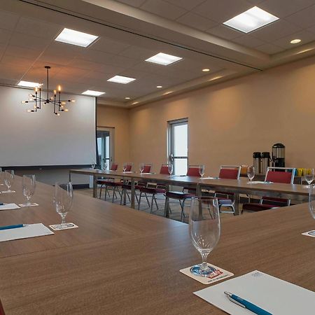 Four Points By Sheraton מידלנד מראה חיצוני תמונה